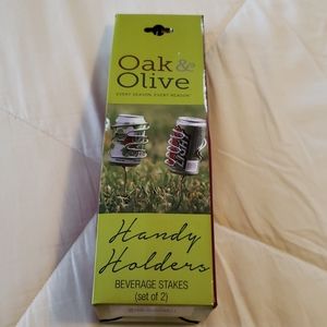 Oak & Olive Beverage Stakes